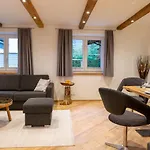 Ski Rent Michael * Kitzbuhel