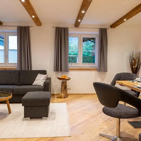 Ski Rent Michael * Kitzbuhel